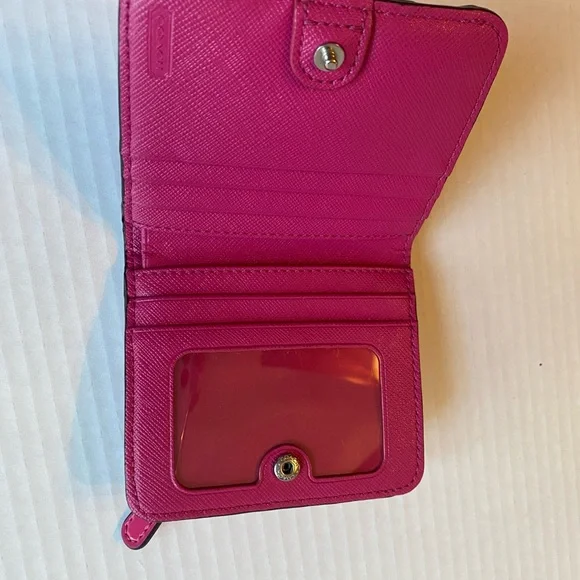 Coach F50776 Pink and White Heart Pattern Wallet - Picture 3 of 4